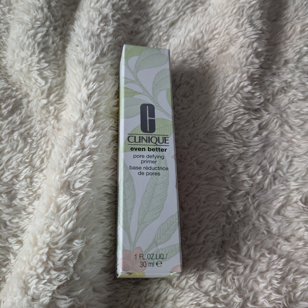 Clinique Even Better Primer in White and Green